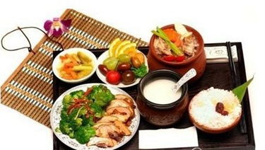 古色传香 2014年快餐行业的传统韵味与现代服务革新